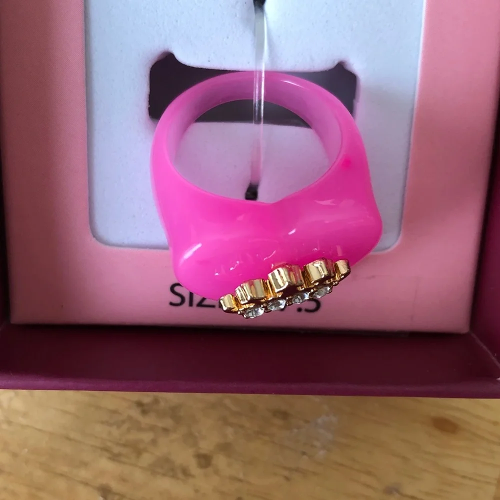 Juicy Couture Pink Resin Heart With Crown Cocktail Ring Crystal Size 7.5 NIB